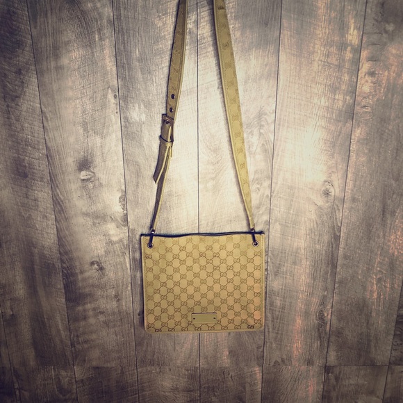 Gucci Handbags - 💚 Authentic Vintage Gucci 💚